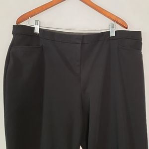 Alfani 18 Short Flat Front Pants in black